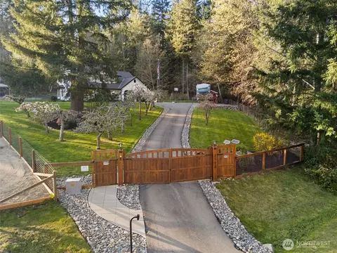 3594 Salmonberry Dr SE, Port Orchard, WA 98366