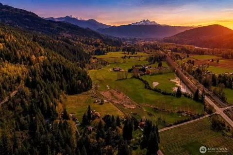 5560 Hillard Rd, Everson, WA 98247