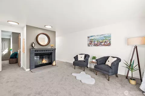 6700 NE 182nd St #B302, Kenmore, WA 98028