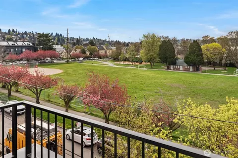 944 NW 54th St, Seattle, WA 98107