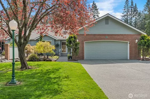 302 Foursome Dr, Sequim, WA 98382