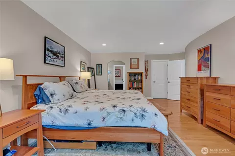 Bedroom - 302 Foursome Dr, Sequim, WA 98382 photo 2 of 4