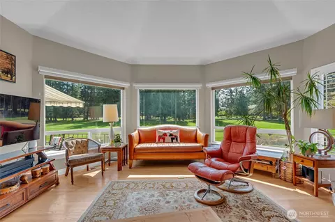 Living - 302 Foursome Dr, Sequim, WA 98382 photo 2 of 3