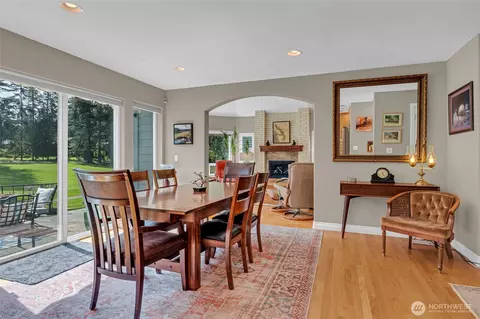 Dining - 302 Foursome Dr, Sequim, WA 98382 photo 3 of 3