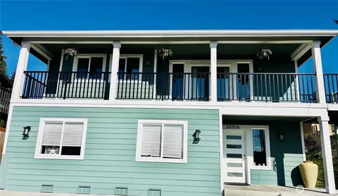 20916 3rd Ave S, Des Moines, WA 98198
