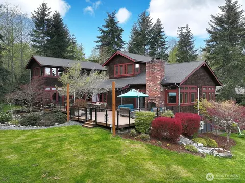 1150 Tanager Ln, Greenbank, WA 98253