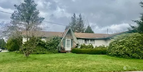 2633 Cascade Ave, Enumclaw, WA 98022