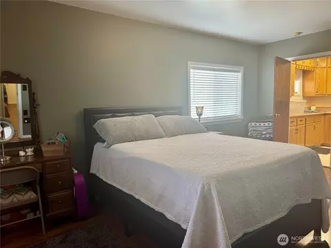 Bedroom - 211 W Main St, Almira, WA 99103 photo 2 of 3