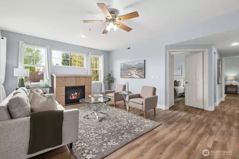400 S 46th Pl #B, Renton, WA 98055