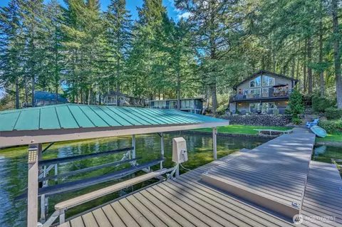 2851 E Mason Lake Dr E, Grapeview, WA 98546