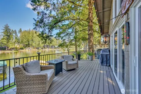 Exterior - 2851 E Mason Lake Dr E, Grapeview, WA 98546 photo 5 of 11