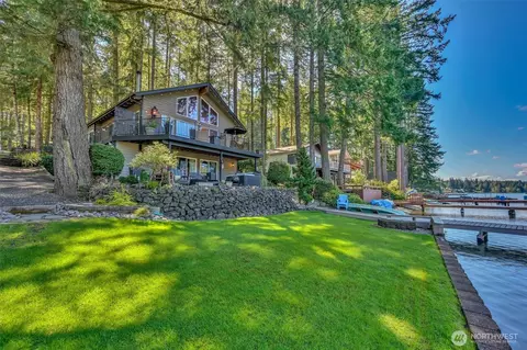 2851 E Mason Lake Dr E, Grapeview, WA 98546