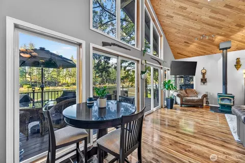 Dining - 2851 E Mason Lake Dr E, Grapeview, WA 98546 photo 1 of 2