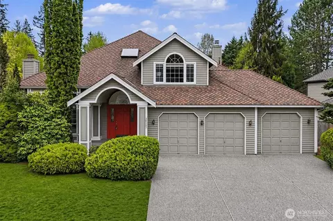 26057 SE 38th St, Issaquah, WA 98029