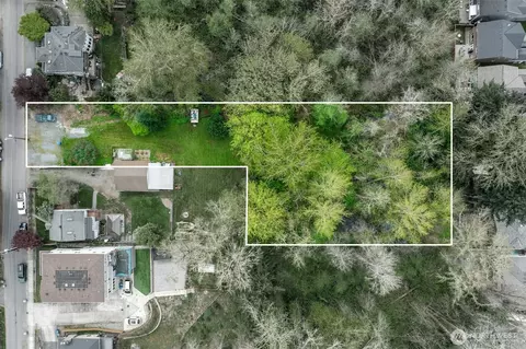 18005 83rd Ave NE, Kenmore, WA 98028