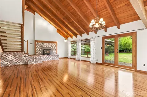 13232 Robinhood Ln, Snohomish, WA 98290