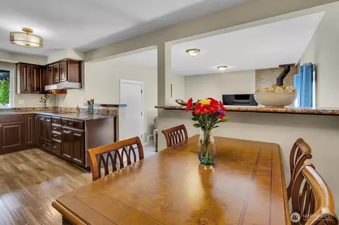 Dining - 6628 Beverly Blvd, Everett, WA 98203 photo 2 of 2