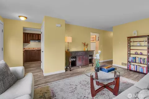 Living - 6628 Beverly Blvd, Everett, WA 98203 photo 2 of 2