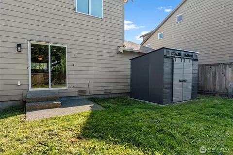 Exterior - 1925 199th St E, Spanaway, WA 98387 photo 7 of 11