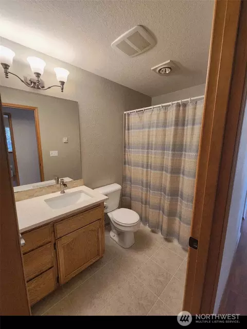 Bath - 6000 Cady Rd, Everett, WA 98203 photo 3 of 3