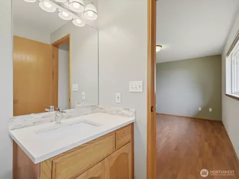 Bath - 6000 Cady Rd, Everett, WA 98203 photo 2 of 3