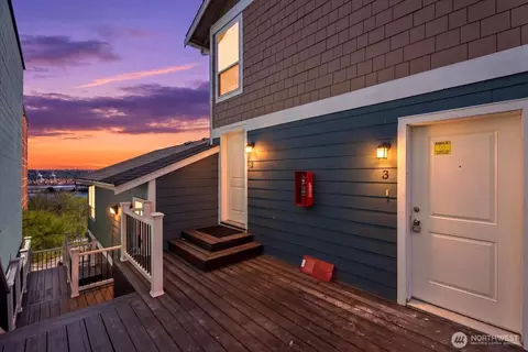 216 Broadway #3, Tacoma, WA 98402