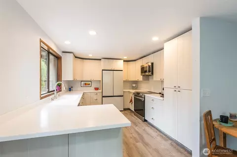 Kitchen - 191 Sunland Dr, Sequim, WA 98382 photo 1 of 3