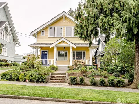 4026 Burke Ave N, Seattle, WA 98103