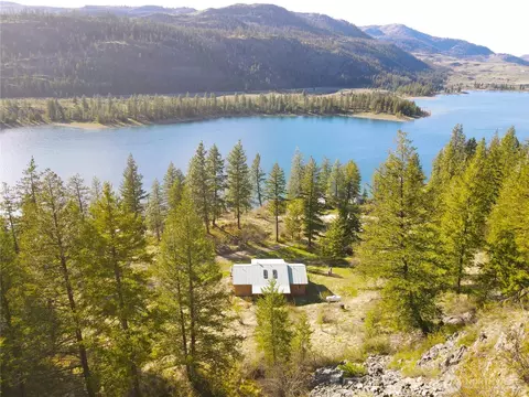 60 E Wannacut Ln, Oroville, WA 98844
