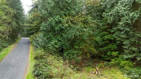 13 Wisteria Ln, Bellingham, WA 98229