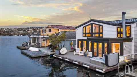 2466 Westlake Ave N #8, Seattle, WA 98109