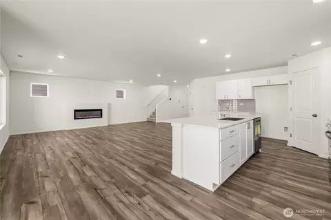 Living - 32317 Bryant Rd, Sultan, WA 98294 photo 7 of 9