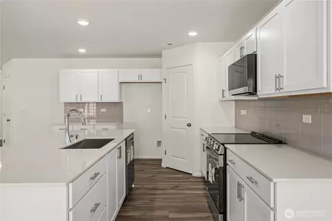 Kitchen - 32317 Bryant Rd, Sultan, WA 98294 photo 4 of 4