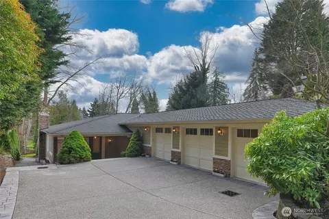 7661 NE 14th St, Medina, WA 98039
