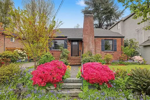 4052 54th Ave SW, Seattle, WA 98116