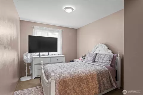 Bedroom - 1305 185th St E, Spanaway, WA 98387 photo 2 of 4