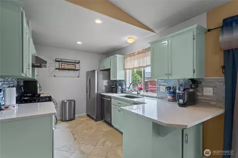 Kitchen - 1305 185th St E, Spanaway, WA 98387 photo 1 of 3