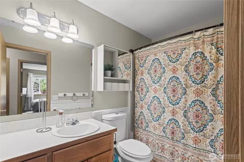 Bath - 1305 185th St E, Spanaway, WA 98387 photo 2 of 3
