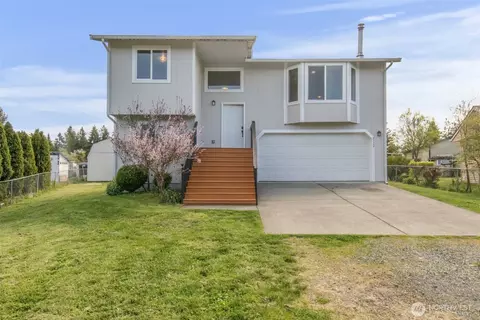 8520 Pepperidge Ln SE, Yelm, WA 98597