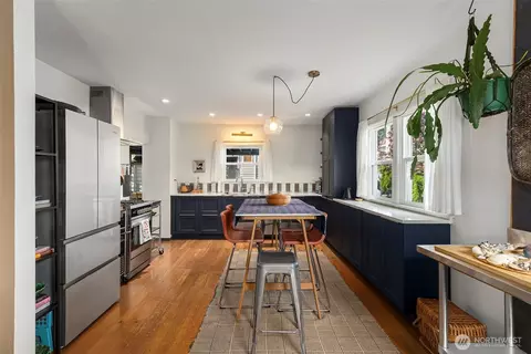 Kitchen - 2718 E 11th St, Bremerton, WA 98310 photo 1 of 4