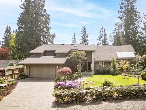 121 Fairway Pl, Sequim, WA 98382