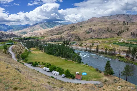 30 Whitewater Dr, Pateros, WA 98846