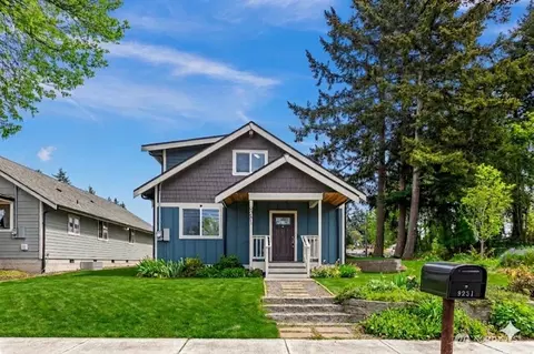 9251 S Park Ave, Tacoma, WA 98444