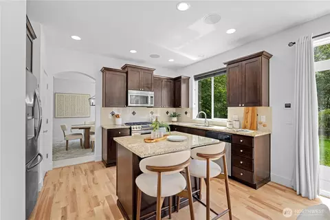 Kitchen - 18521 40th Ave SE, Bothell, WA 98012 photo 1 of 5