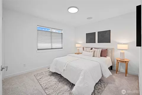 Bedroom - 18521 40th Ave SE, Bothell, WA 98012 photo 2 of 5