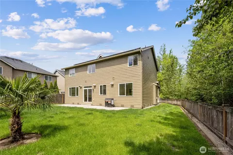 Exterior - 18521 40th Ave SE, Bothell, WA 98012 photo 7 of 8
