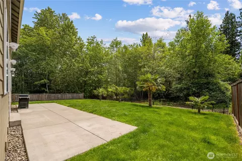 Exterior - 18521 40th Ave SE, Bothell, WA 98012 photo 5 of 8