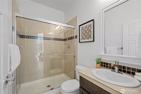 Bath - 18521 40th Ave SE, Bothell, WA 98012 photo 1 of 5