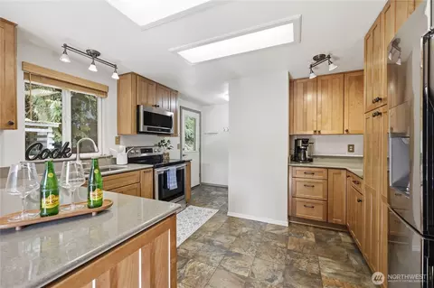 Kitchen - 70 Salal Way, Sequim, WA 98382 photo 2 of 2