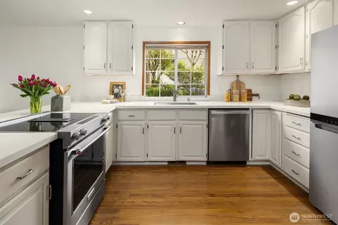 Kitchen - 1928 237th St SE, Bothell, WA 98021 photo 1 of 2